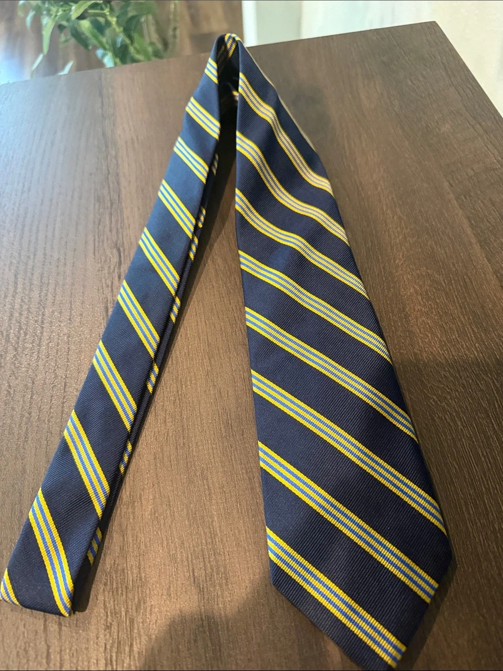 Brooks Brothers 346 100% Silk Blue Striped Tie